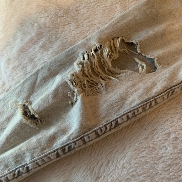 Oversized distressed American eagle jean jacket - Picture 5 of 6